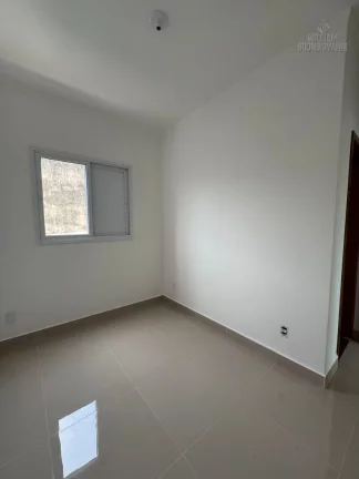Imagem Elegância e Praticidade Casa de condom. com 2 dmt e suíte a 640 metros do mar