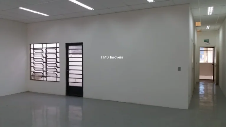 Imagem Galpão com 950m2 em Alphaville Industrial - Barueri