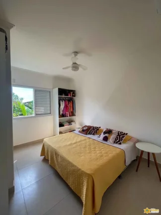 Vendo apto no Itaguá, 50m da orla, primeira quadra, sol da manhã.
