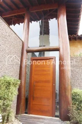 Imagem Casa em condomínio com 1000 m² e 7 quartos