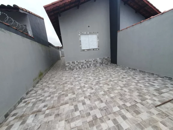Imagem Casa Nova com Piscina, 2 Dorm (1 Suíte), Jardim Magalhães