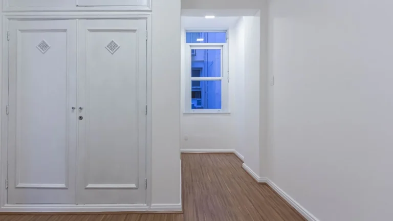 Imagem Apartamento 126M², 3Q, 1 Banheiro, 1 Vaga, Armários.