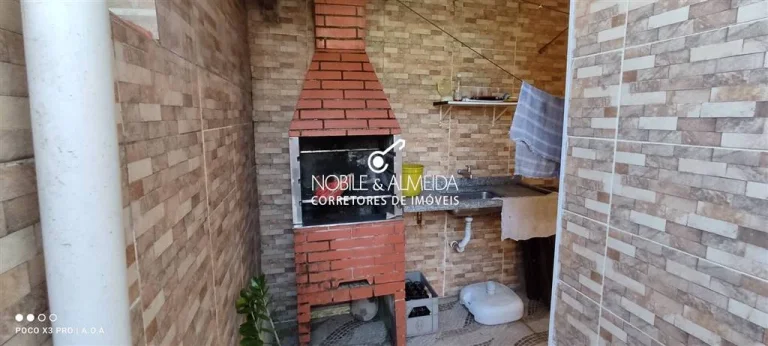 Imagem Casa térrea geminada.
50 metros da Orla.