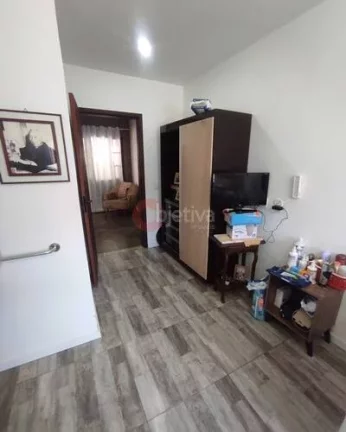 Imagem Casa independente a venda de 5 quartos no cond. dos Pássaros em Cabo Frio