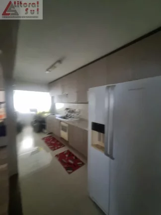 Imagem Imperdível oportunidade: Apartamento à venda na Vila Tupi, Praia Grande-SP, com 2 quartos, 1 suíte e 82 m². Venha conferir!