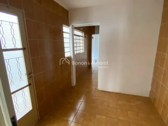 Imagem Casa comercial ou residencial à venda, térrea, 5 salas, 3 vagas de garagem no Bosque, Campinas/SP