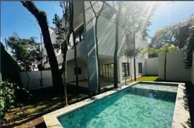 Imagem Casa de condomínio com 650 m², 4 quartos sendo 4 suítes à venda no bairro Alto da Boa Vista.