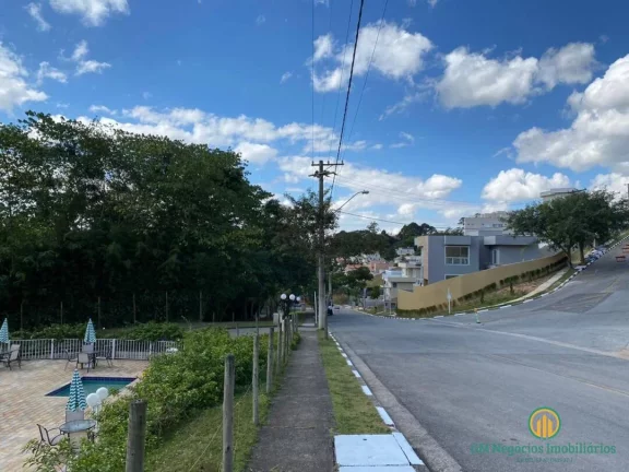 Imagem Ótimo terreno em aclive com 700m2 no condominio Reserva Vale Verde