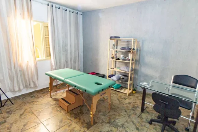 Imagem Casa com 3 Dormitórios à Venda na Vila Diva