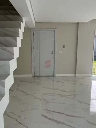 Imagem SOBRADO TRIPLEX com 3 dormitórios à venda por R$ 1.320.000,00 no bairro Centro - PINHAIS / PR
