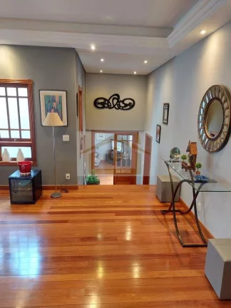 Imagem IMPECÁVEL! AO LADO DO SHOPPING GRANJA VIANA, 3 QUARTOS SENDO UM SUITE, 4 VAGAS