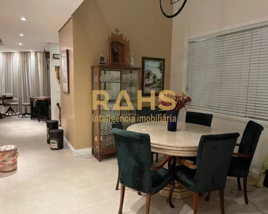 Imagem Maravilhosa Residência Em Condomínio Fechado No Bairro Saguaçú Esse imóvel evoca toda a poesia ...