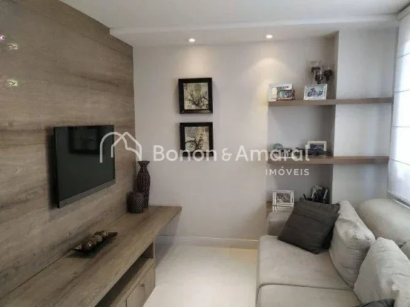 Imagem Casa com 3 quartos, sendo um suíte, com armários e ar condicionado, sala living três ambientes, c...