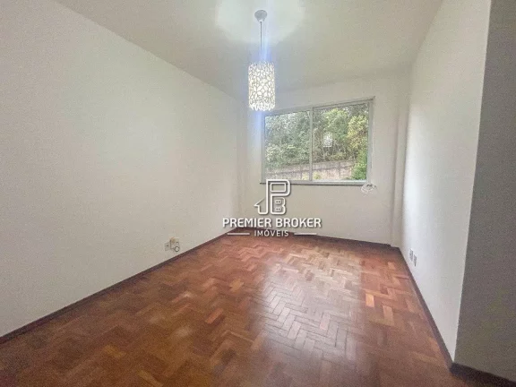Imagem Apartamento com 2 dormitórios à venda, 42 m² por R$ 240.000,00 - Alto - Teresópolis/RJ