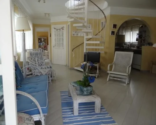 Imagem Apartamento á venda no Guarujá na Praia das Pitangueiras.