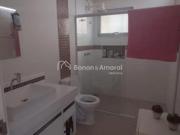 Imagem Excelente sobrado com ótimo acabamento no Condomínio Bosque dos Camarás, Valinhos.
Casa com 3 amp...