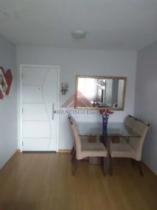 Imagem Francisco Egito vende Bom apartamento todo reformado,piso laminado na sala e nos quartos,banheiro com armário e box tipo blindex,sala ampla,cozinha m