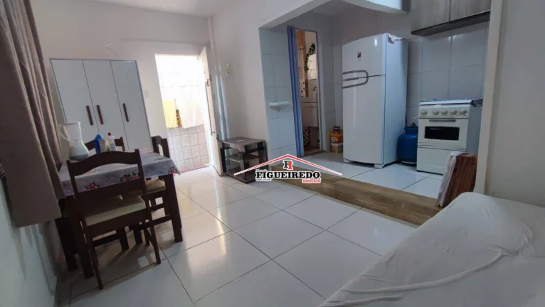 Imagem Kitnet à venda, 27 m² por R$ 215.000,00 - Canto do Forte - Praia Grande/SP