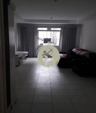 Imagem PARA INVESTIDORES! APARTAMENTO COM ELEVADOR, A 1 QUADRA DA PRAIA DO EMBARE. MUITO ABAIXO AO VALOR DE...