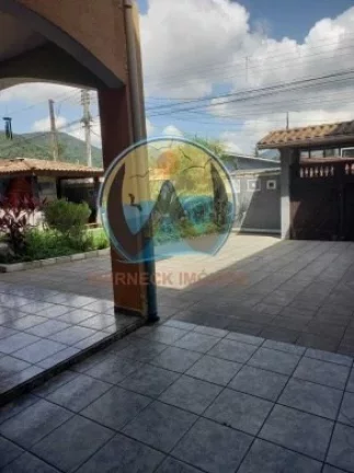 Imagem Imperdível: Casa à venda em Ubatuba-SP, no bairro Silop! 3 quartos, 3 suítes, 1 sala, 4 banheiros, 341m². Confira!