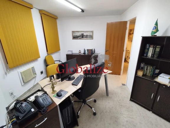 Imagem Maravilhosa sala comercial mobiliada porteira fechada no centro da cidade de Santos (SP) para locação ou venda por R$.240.000,00 !!!