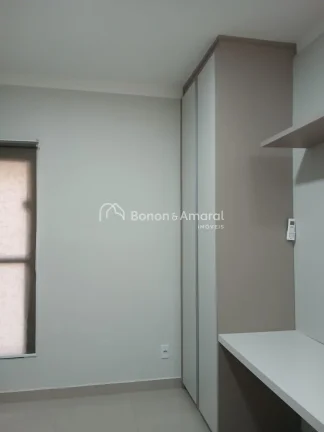Imagem Casa térrea moderna, construída há apenas 2 anos, em terreno de 250 m² com 138,35 m² de área c...