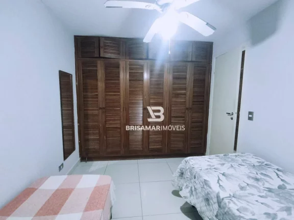 Imagem PITANGUEIRAS- UMA QUADRA DA PRAIA , LOCALIZAÇÃO ESPETACULAR , GARAGEM NO PRÉDIO.