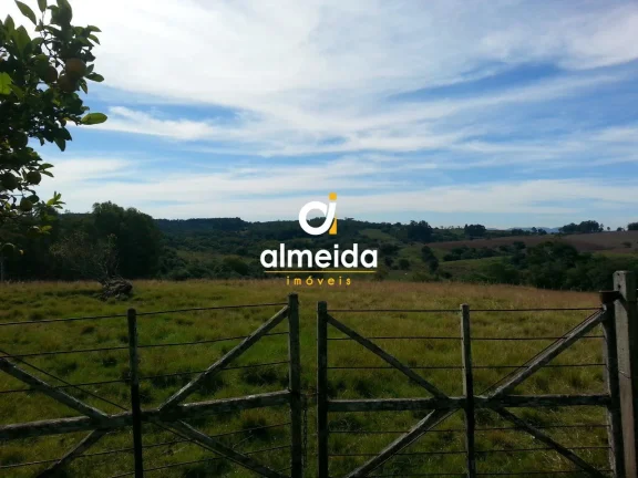 Imagem Chácara 2 dormitórios à venda Zona rural Santa Maria/RS
