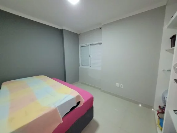 Imagem Apartamento com 4 dormitórios à venda, 113 m² por R$ 900.000,00 - Pitangueiras - Guarujá/SP