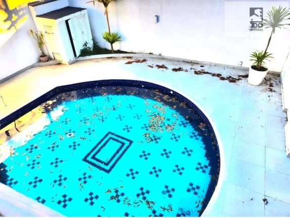 Imagem Casa Triplex a Venda no bairro Jardim Social - Curitiba, PR