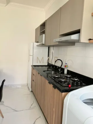 Imagem Apartamento à venda em Florianópolis-SC, bairro Ingleses do Rio Vermelho, 2 quartos, 1 suíte, 2 salas, 2 banheiros, 1 vaga, 77,00 m².