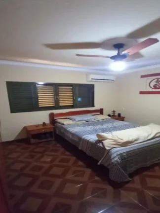 Imagem Casa bairro Dutra, R$ 310 mil, 3 quartos, edícula no fundo, 3 vagas - Ribeirão Preto
