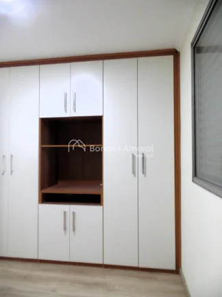 Imagem Excelente apartamento, reformado, rico em armários planejados, ótima localização!
Térreo, 3 qua...