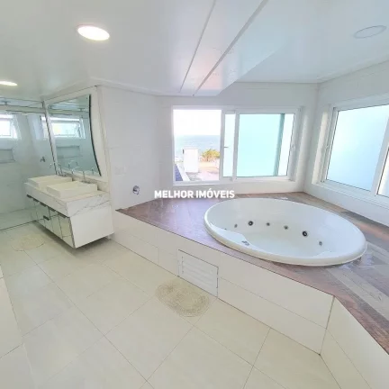 Imagem Casa Alto Padrão á venda mobiliada com vista mar 4 suítes 4 vagas Balneário Camboriú