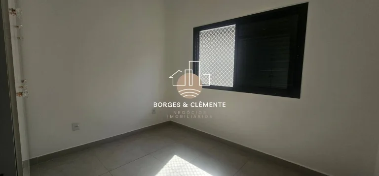 Imagem Sobrado Moderno com Suíte Master e Acabamento Premium no Jardim Maristela