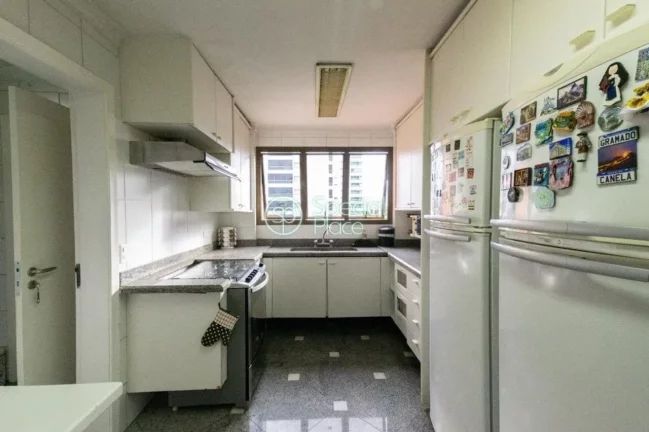 Imagem Lindo apartamento de alto padrão, com ambientes bem planejados, com uma excelente localização em ...