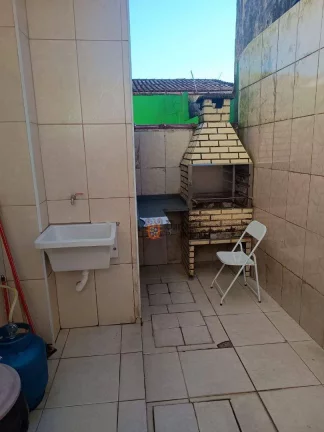 Imagem Sobrado com 2 dormitórios à venda, 79 m² por R$ 318.000 - Oceanópolis - Mongaguá/SP