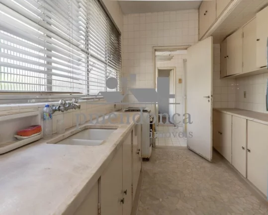 Imagem Apartamento a venda na Rua Sergipe com 3 quartos sendo 1 suíte e 1 vaga, 210m²