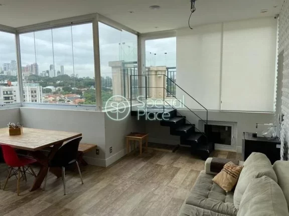 Imagem Cobertura toda reformada, com muita luz natural, piscina privativa, toda envidraçada, 3 dormitório...