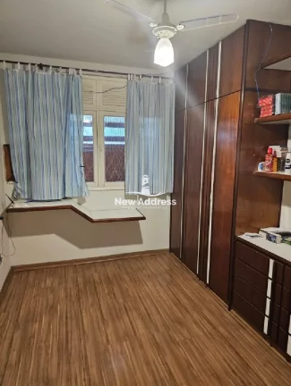 Imagem Três quadras do mar! Casa colonial em Itaparica: 180m², 3 quartos (1 suíte), 2 vagas cobertas, churrasqueira privativa. Condomínio com lazer completo.