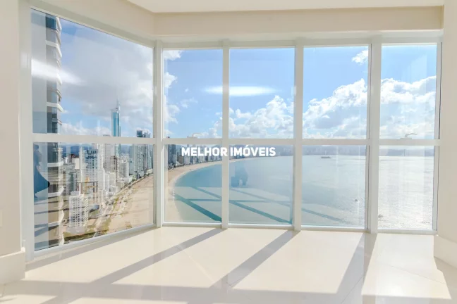 Imagem Apartamento Frente Mar com 04 suítes sendo 01 máster em Balneário Camboriú.
