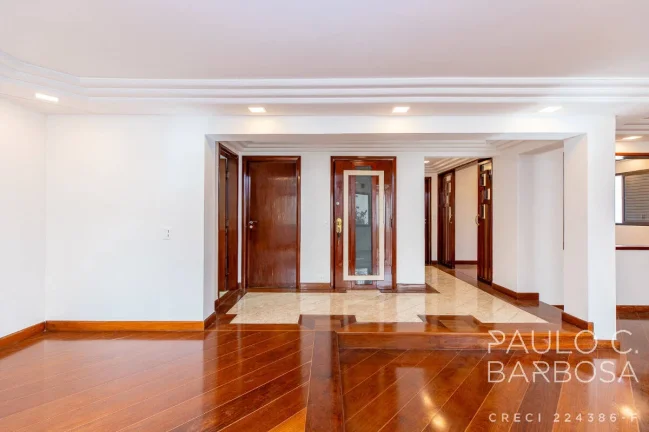 Imagem Parte plana dos Jardins - 3 Suítes - 4 Vagas - 189 m²
