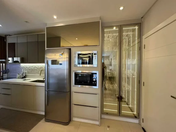 Imagem Apartamento alto padrão com 2 dormitórios sendo 1 suíte e 2 vagas - Nações | Balneário Camboriú/SC
