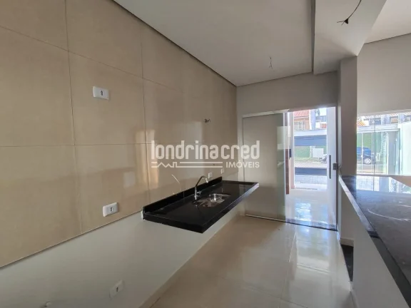 Imagem Casa Moderna no Jardim Chamonix com Suíte, Pé Direito Alto e Área Gourmet com Churrasqueira