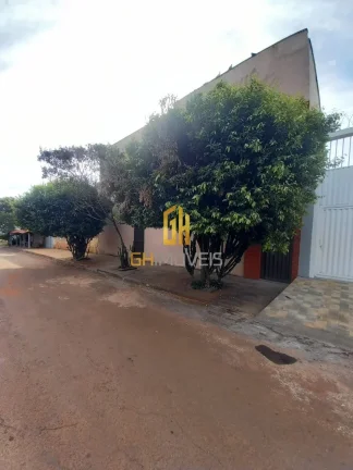 Imagem Casa com 3 quartos no Setor Recanto Minas Gerais, em terreno com 360,25m² com 242,89m² de área co...