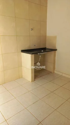 Imagem Kitnet com 2 dormitórios para alugar, 50 m² por R$ 850,00/mês - Cidade Jardim - Itumbiara/GO