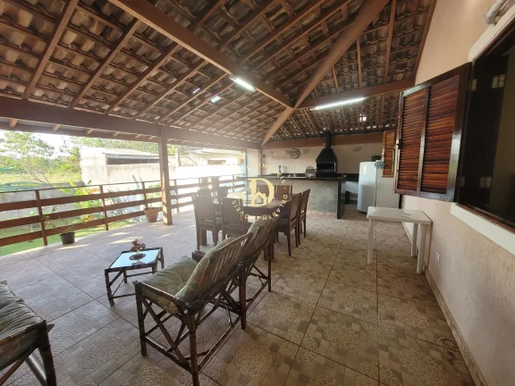 Imagem Casa - Jardim Souto - SJCampos - 02 Dormitórios (01 Suíte) - 252m²