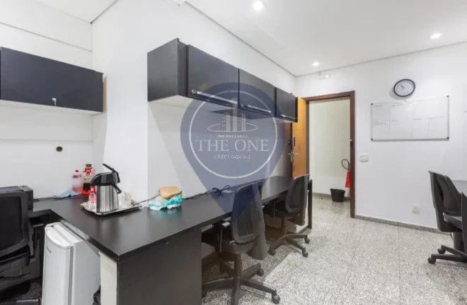 Imagem Conjunto Comercial para Locação em São Paulo-SP no Jardim das Acácias: 1 Sala, 1 Banheiro, 24m² de Área