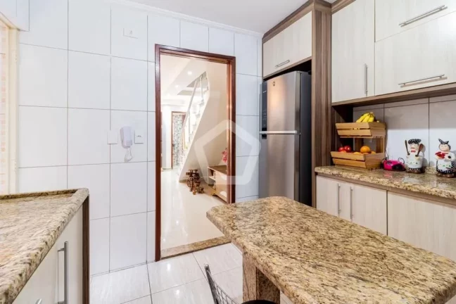 Imagem Sobrado Condomínio Fechado Vila Bertioga - 152 m² - 3 Dormitórios - 1 Suíte - 3 Vagas