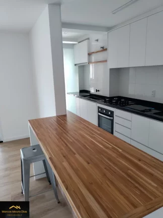 Imagem Apartamento à venda 86 m2, 2 dormitórios sendo 1 suíte, 2 vagas, churrasqueira na varanda, lavabo. Edifício com Lazer e Portaria 24 hs
